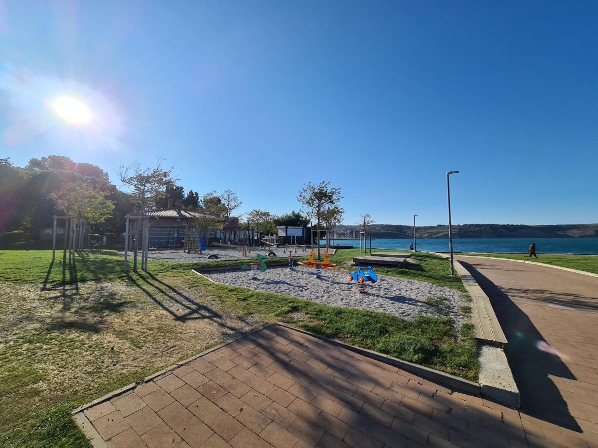 Apartma Sinitus Izola Exterior foto
